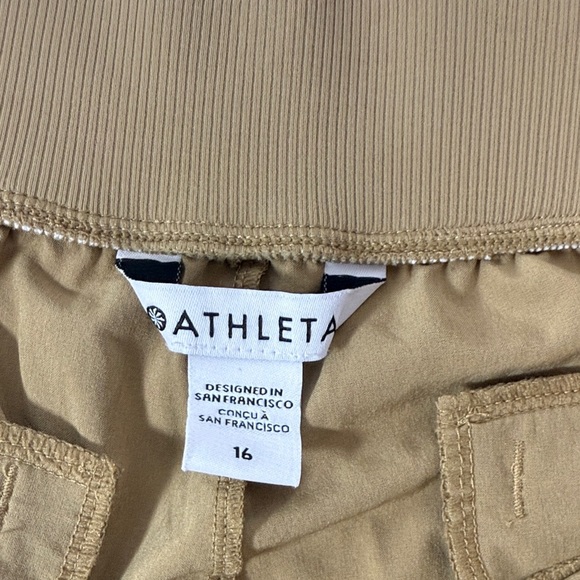 Athleta Brooklyn Bermuda Shorts In Big Sur Brown Stretchy Size 16 - Picture 9 of 10